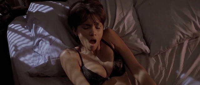 Halle Berry photos nues