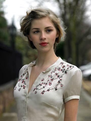 actress Hermione Corfield 18 years Uncensored picture beach