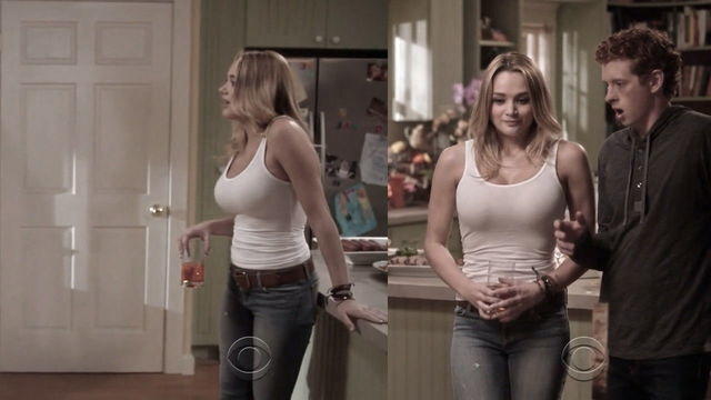 actress Hunter King 20 years chest photo in the club