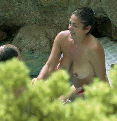 Isabel Pantoja topless photo