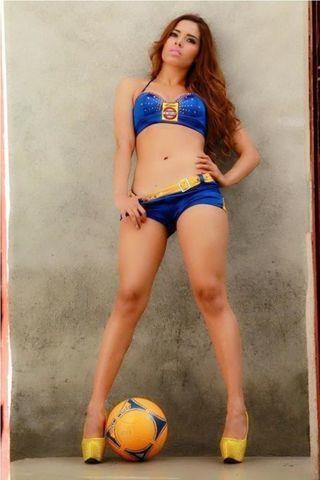 celebritie Jasia Flores 2015 concupiscent foto in the club