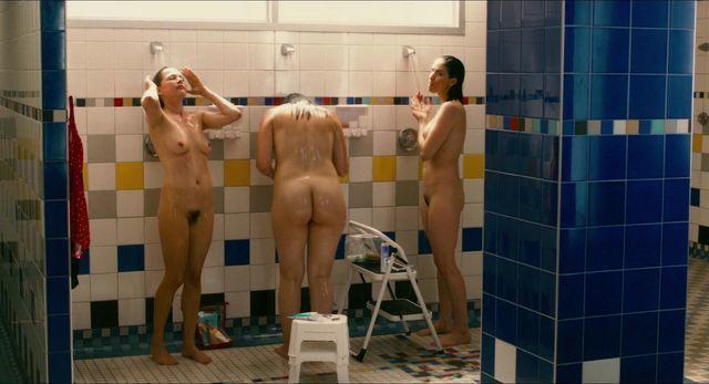 Jennifer Podemski topless photos