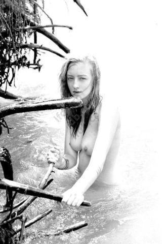 celebritie Johanna Stickland teen stripped snapshot beach