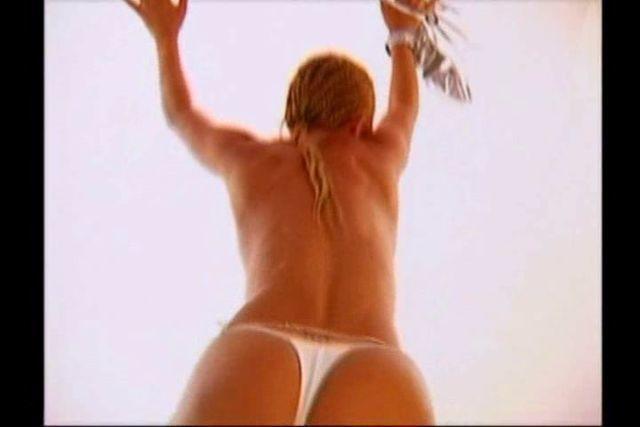 celebritie Julie K. Smith 21 years obscene foto home
