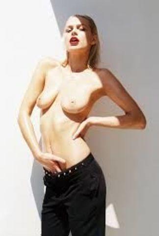 Kate Compton nackt Bild