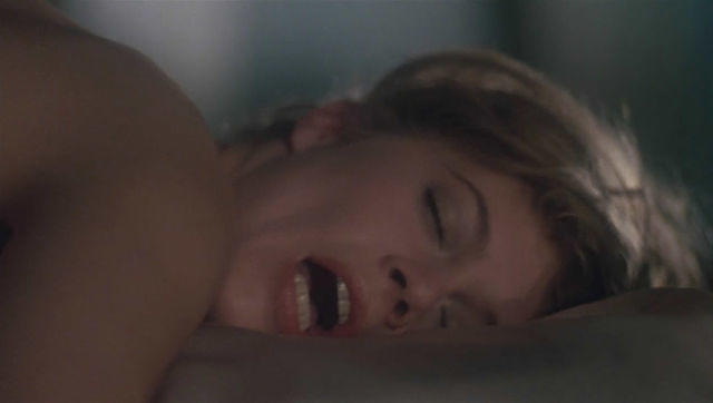 Kathleen Turner sexy