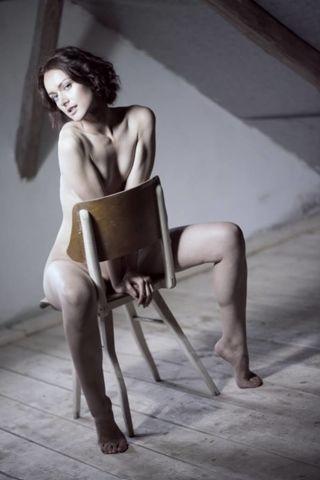 Lucie van Koten desnuda