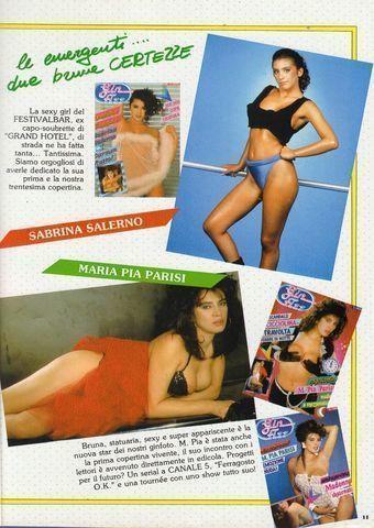 actress Maria Pia Parisi 22 years Without brassiere photography in the club