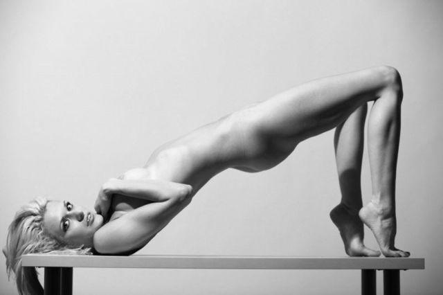 Maria Sabova topless pics