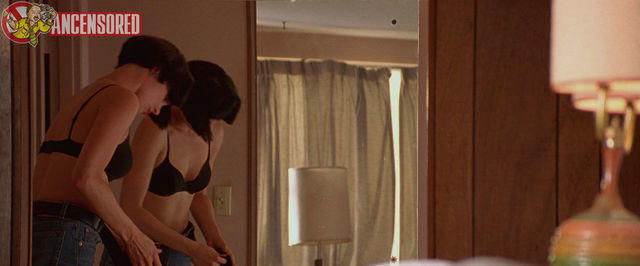 Michelle Forbes nsfw
