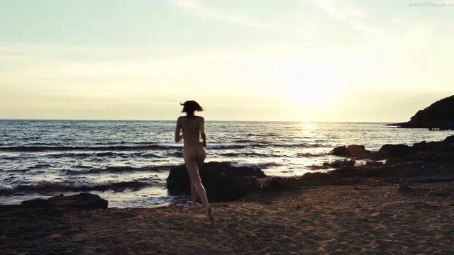 actress Natalia Belitski 21 years nude photography in public