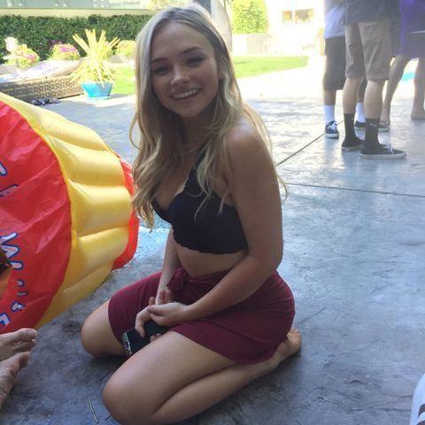 celebritie Natalie Alyn Lind 23 years Sexy image in the club