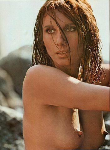 models Paola Pitagora 20 years pussy photo beach