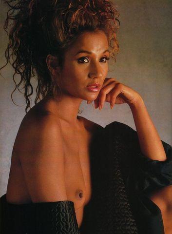 celebritie Patty Brard 24 years Without brassiere pics in the club