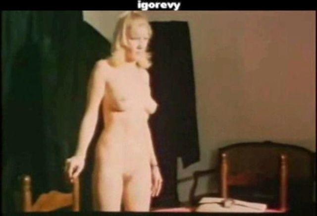 Pauline Teutscher escena desnuda