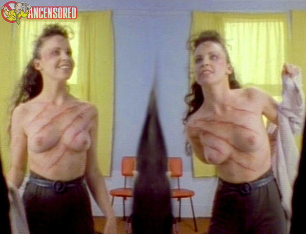 actress Rhonda Gray 24 years k naked photo home