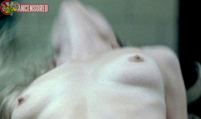 Robyn Palmer topless pics