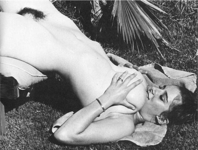 Rosalie Strauss desnuda