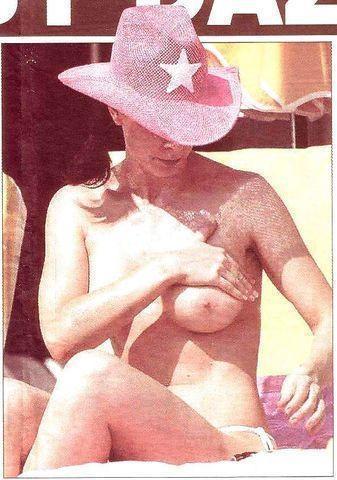 models Samantha Robson 24 years obscene photos home