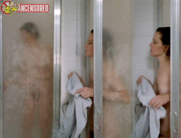 Sigourney Weaver topless