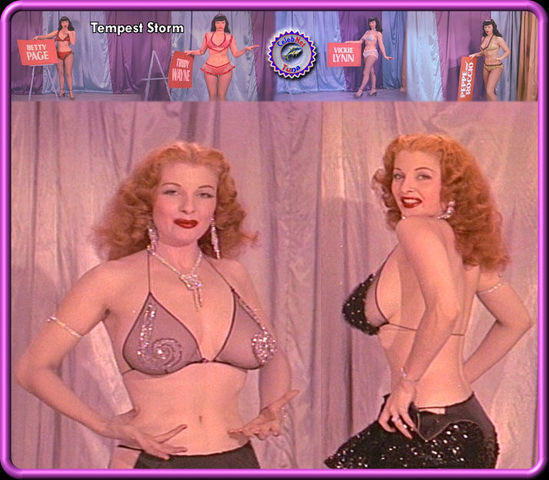 celebritie Tempest Storm 19 years uncovered photo in public