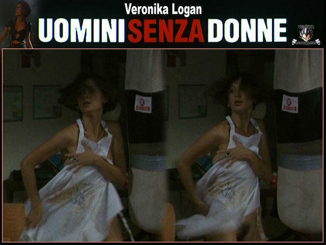 Veronica Logan scène de nu