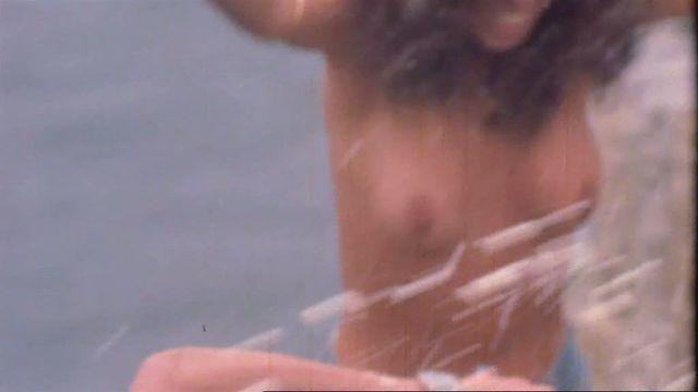 Victoria Anoux escena desnuda