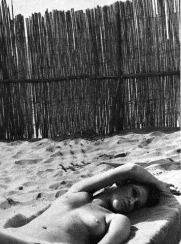 models Carla Gravina 18 years unclad pics beach