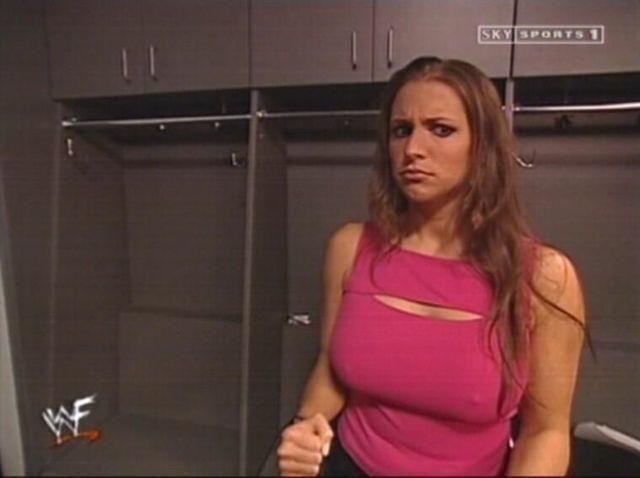 Stephanie McMahon-Levesque nunca desnuda