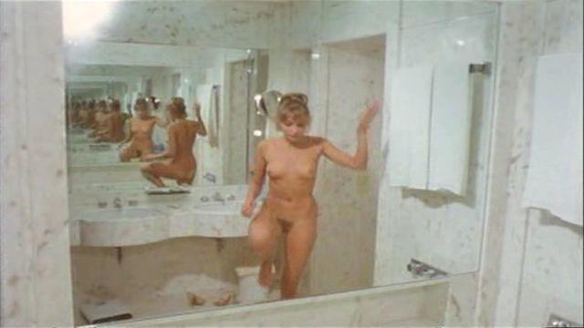 celebritie Corinne Brodbeck 24 years nude young foto snapshot in the club