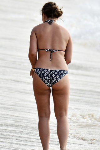 models Chloe Green 22 years buck naked snapshot beach