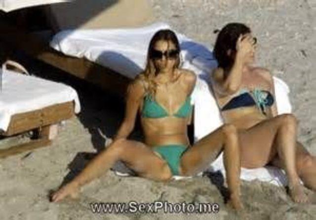 models Aleksandra Melnichenko teen unclad image beach