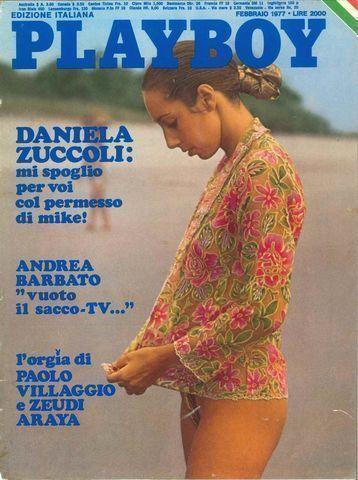 models Daniela Zuccoli 18 years nudism photos in public