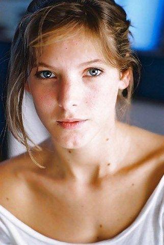 models Elodie Varlet 18 years amative pics home