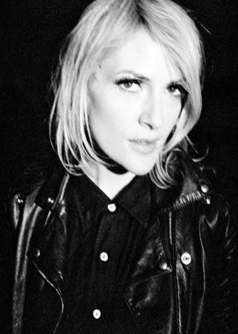 Emily Haines nackt