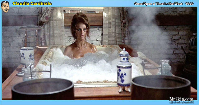 Claudia Cardinale desnudo caliente