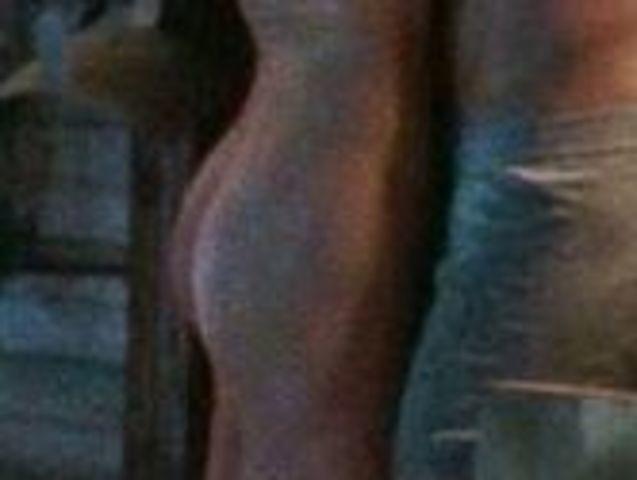Britt Lowe desnudos falsos
