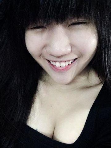 actress Dang Nguyen Van Anh young denuded foto in public