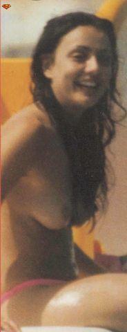 actress Ambra Angiolini 21 years titties foto home