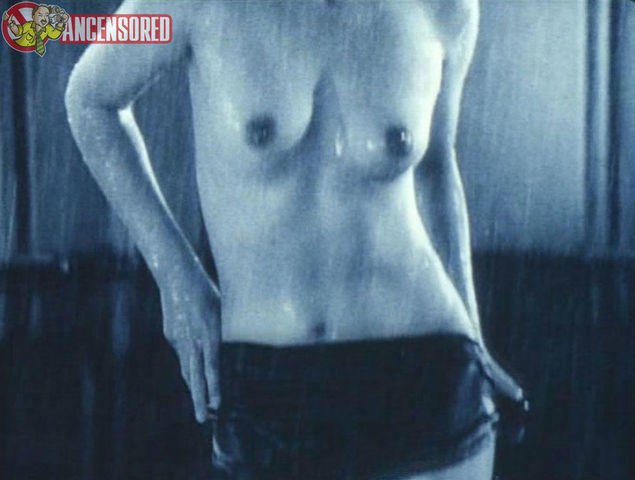 celebritie Asuka Kurosawa 19 years the nude image beach