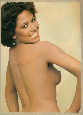 celebritie Barbara D'urso 19 years nudity image beach