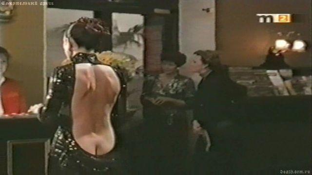 Carole Bouquet nackt gefälscht
