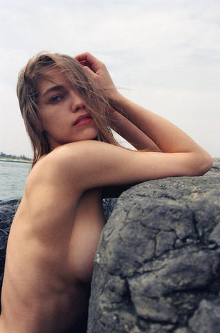 actress Lola Forsberg 19 years raunchy snapshot beach