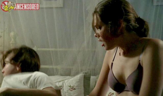 Suzanne Santo topless image