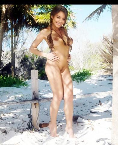 celebritie Danielle Chuchran young provoking art beach
