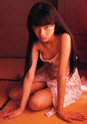 actress Chiaki Kuriyama 2015 in one's birthday suit picture in the club